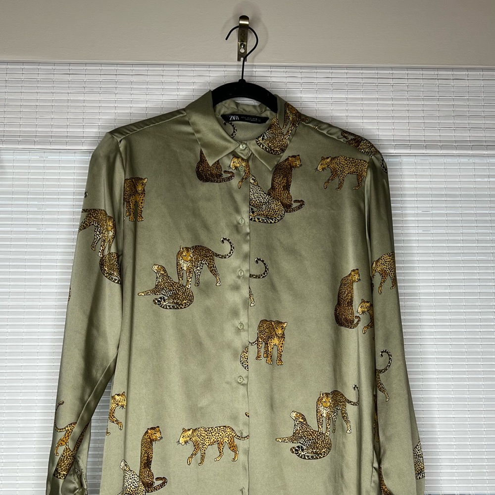 Zara sage leopard print long sleeve button down